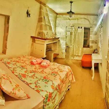 Lilyum - Tas Ev Alacati