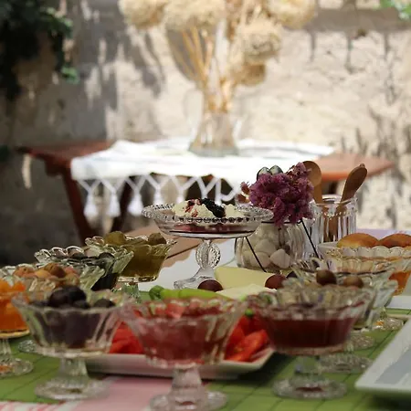 Lilyum - Tas Ev 3* Alaçatı