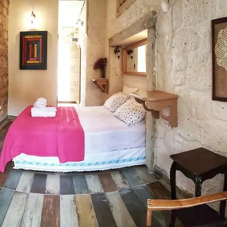 Lilyum - Tas Ev Bed & Breakfast 3*