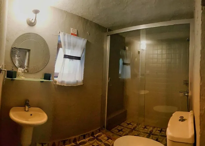 Lilyum - Tas Ev Panzió Alacati