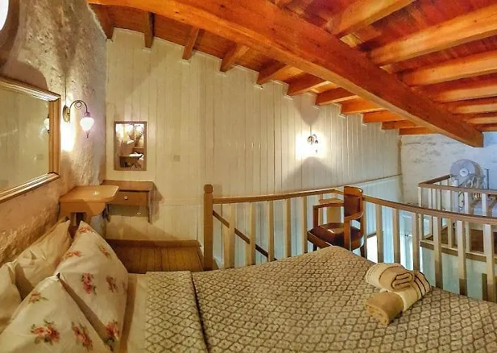 Lilyum - Tas Ev Alacati