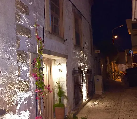 Lilyum - Tas Ev Panzió