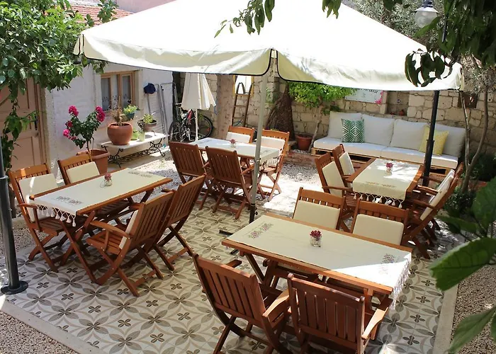 Lilyum - Tas Ev Panzió