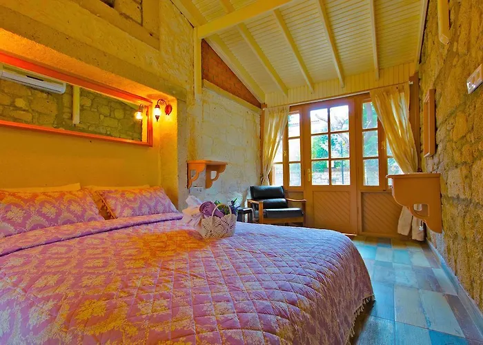 Lilyum - Tas Ev 3* Alacati