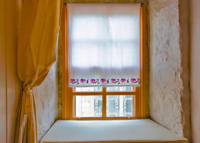 Lilyum - Tas Ev Panzió Alacati