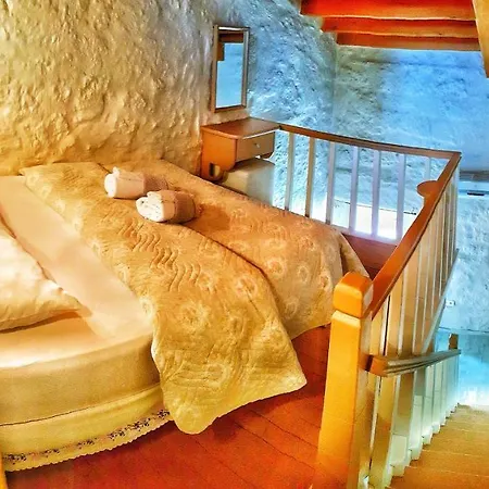 Lilyum - Tas Ev Bed & Breakfast 3*