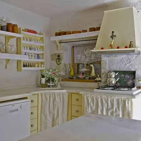 Bed & Breakfast Lilyum - Tas Ev Alacati