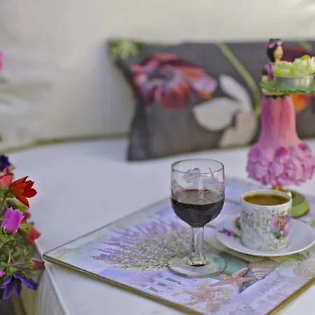 Lilyum - Tas Ev 3* Alaçatı