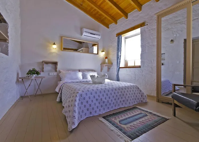 Lilyum - Tas Ev Nocleg ze śniadaniem Alaçatı