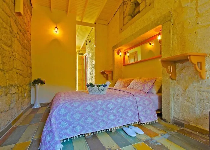 Lilyum - Tas Ev Nocleg ze śniadaniem 3*