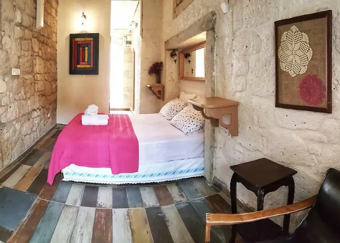 Lilyum - Tas Ev Nocleg ze śniadaniem 3*